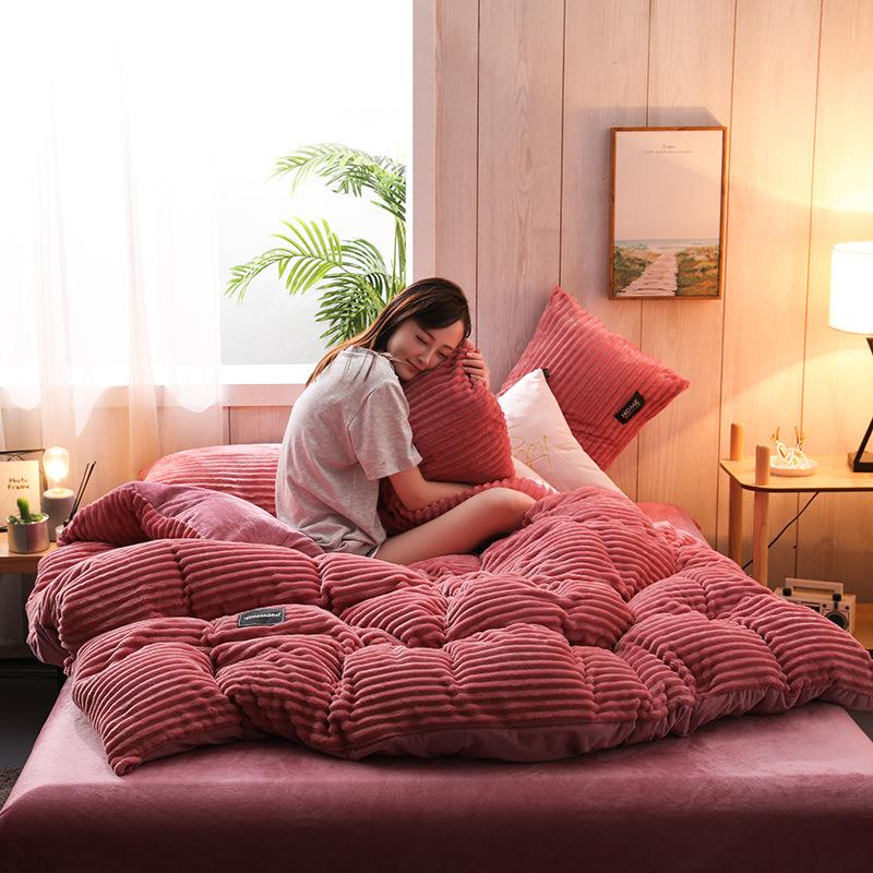 Weishang Thickened Crystal Velvet Four-Piece Set: Solid Flannel Duvet Cover & Warm Bed Sheet