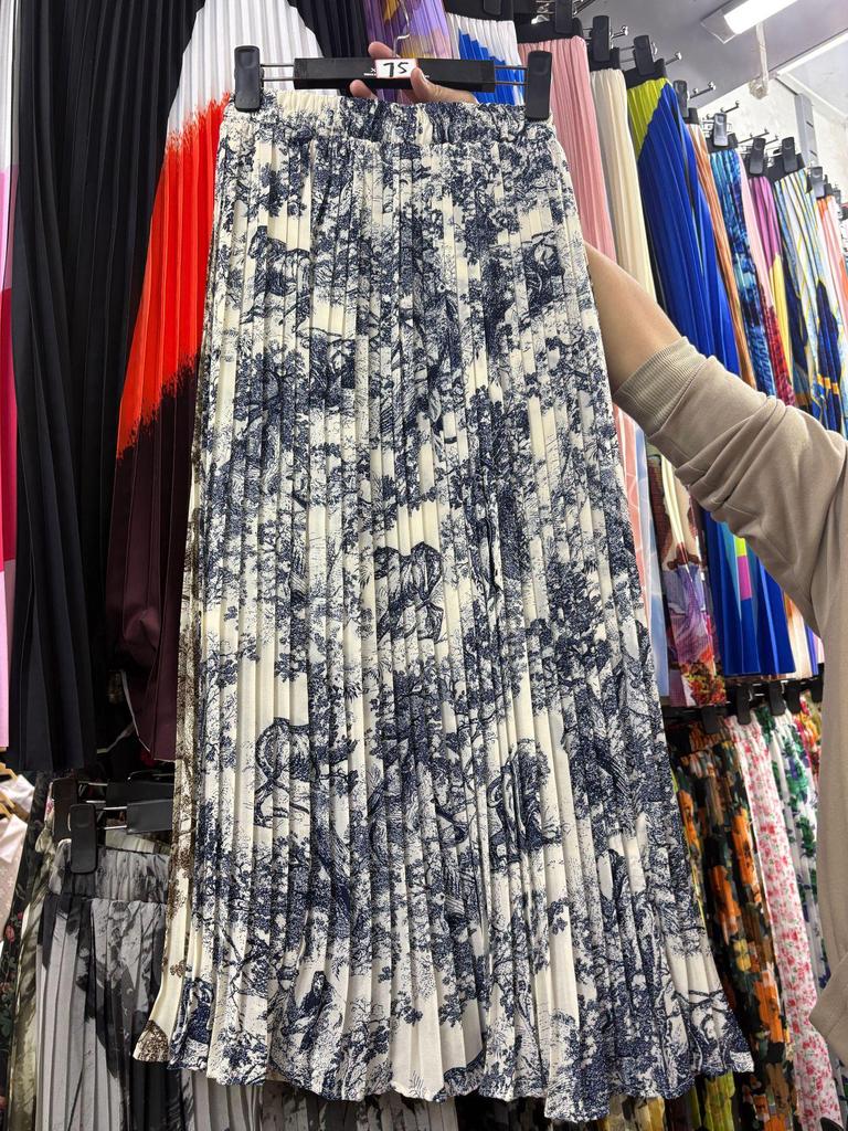 European & American Pleated Print Midi Skirt, Soft Chiffon Fabric, High Waist, Versatile Style