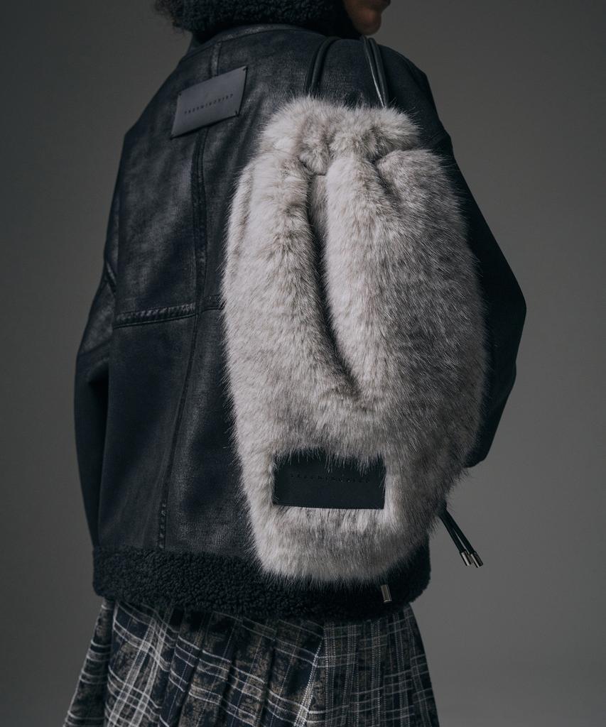 Treemingbird Volume Fur String Back Pack [ Light Gray ]