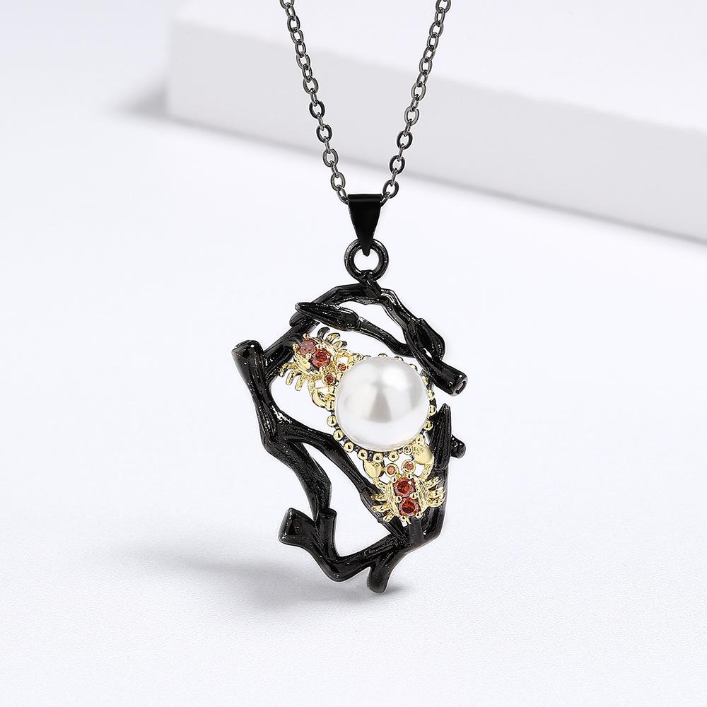 Ladies Inlaid Pearl Pendant Two-Color Pendant Necklace Black Gold Sweater Chain Necklace Women'S High-Quality Copper