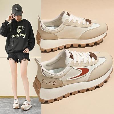2024 Herbst Damen Koreanische Forrest Gump Style Laufschuhe - All-Match Dicke Sohle Höhensteigernde Sneaker