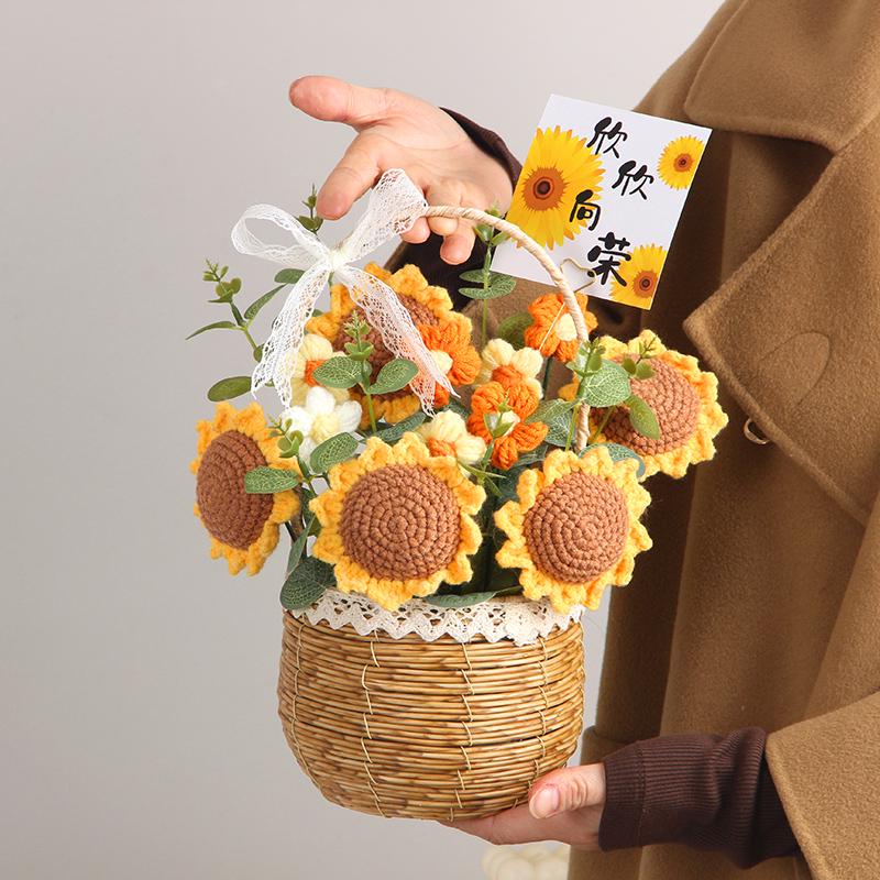 Sonnenblumen Gestrickter Wollstrauß in Handkorb - Geburtstag, Feiertag, Lehrertag, Abschlussgeschenk
