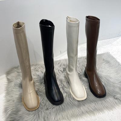 Bottes françaises bottes Martin pour femmes 2024 nouvelles bottes à talon moyen mais genou célébrité Internet bottes hautes bottes de chevalier en velours