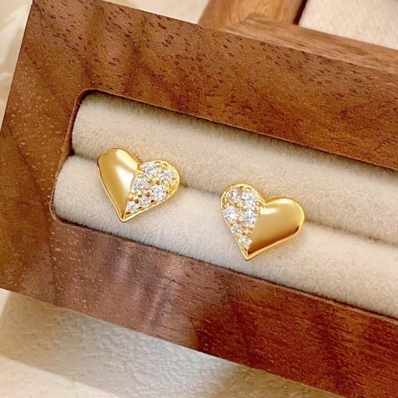 Factory 925 Sterling Silver Classic Retro Heart Stud Earring for Women Simple Versatile Daily Wear Piercing Jewelry