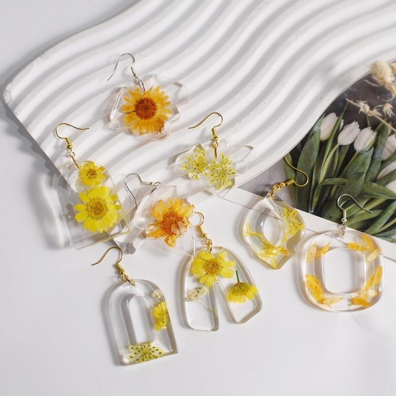 Versatile Epoxy Resin Mold for Necklace Key Chain Pendants Trendy Round and Geometric Shaped Accessories Making Moulds