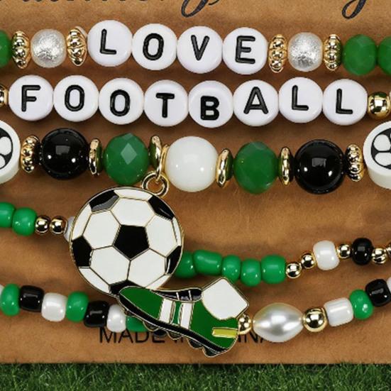 Fußballfan Perlenarmband Set mit Fußballschuh Buchstaben Anhängern Mehrschichtiges Stapelarmband für die Weltmeisterschaft 2026-Thema Unterstützer Sport Schmuck