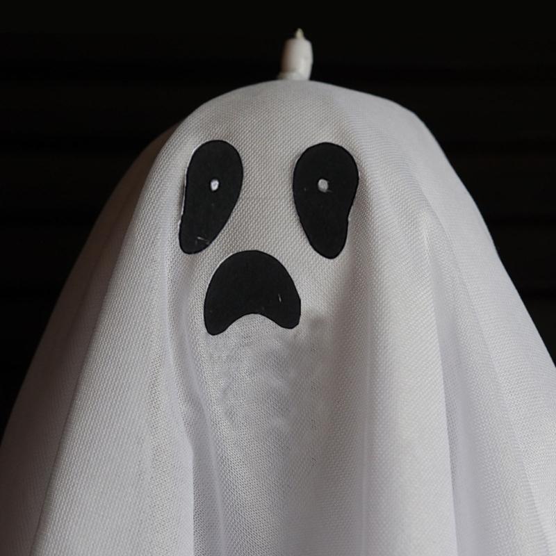 Haunting Elevating Phantoms With Eerie Voice Effect Glowing LED Lights Portable Fabric Halloween Party Decoration