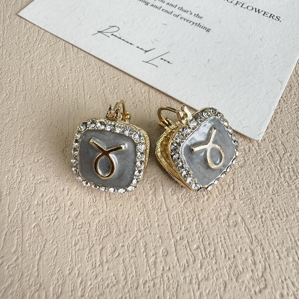 Light Luxury High-End Geometric Constellation Earrings Niche Design Oil-Dripping Ear Buckle French Retro Light Luxury Temperament Earrings Women