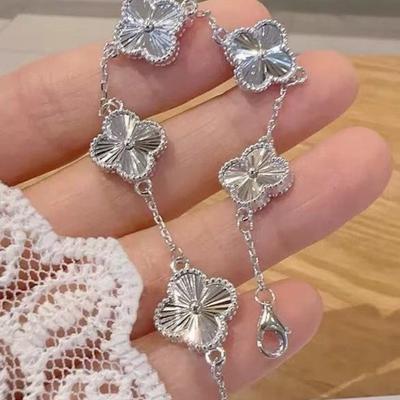 Four-Leaf Clover Bracelet Light Luxury Temperament Female Niche Design Sense Lucky Five Flowers Bracelet