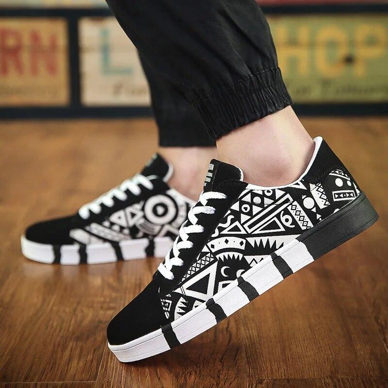 Summer Autumn Men Shoes Fashion Graffiti Men'S Sneaker Lightweight Mens Casual Shoes Low Top Breathable Black Male Canvas Shoes