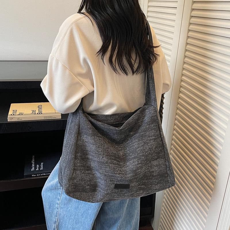 Trendy Textured Casual and Simple Design Shoulder Bags for Women Retro Crossbody Storage Bag Casual Commuter FriendlyTote Bag