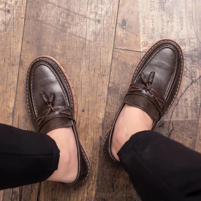 Slip-on Thick Soled Casual Leather Shoes British Retro Round Head Handmade Leather Fringe Lazy Loafers Men 2026