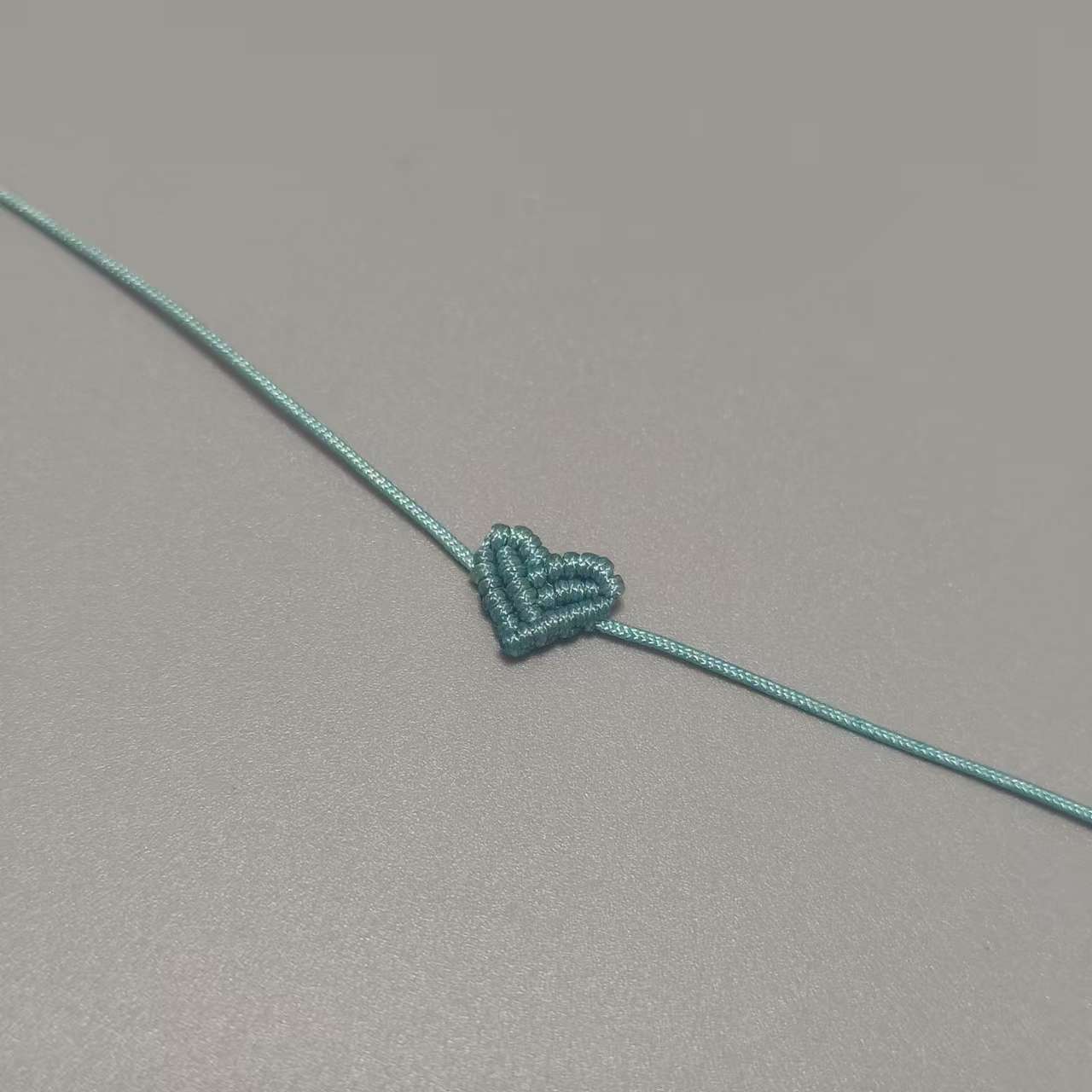 

Handiwork Hand Knitting Peach Heart-Shaped Lucky Red Rope Bracelet Adjustable Women Bestie Charm Simple Men Couple Lovers Gift 16-28cm