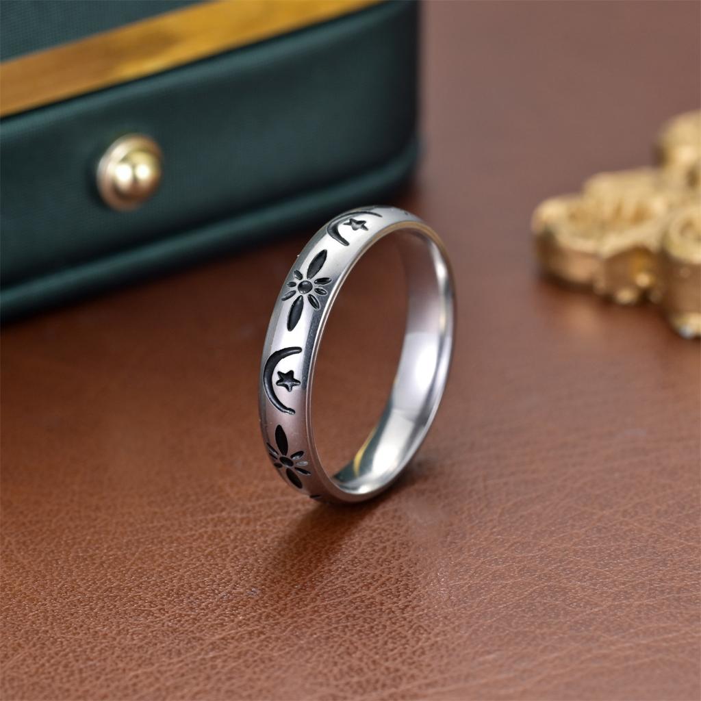 1Pc Fashionable, Niche, Cute Star and Moon Combination Design Titanium Steel Ring