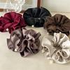 Elegant Pearl Decorated Scrunchies Fashion Hair Tie for Women Aesthetic Bridal Shower Gift