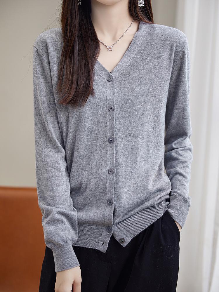 Women's 2025 V-Neck Knitted Cardigan & Sweater Set, Spring/Autumn Style, Short and Lightweight.