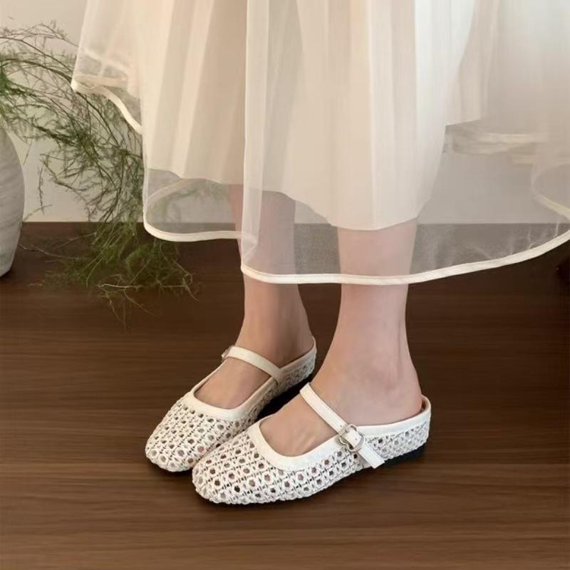 Fashion Women's Summer New Breathable Flat Bottom Woven Sandals Low Heel Single Shoes  Version Slip-On  Style Weaving Fashion Slippers