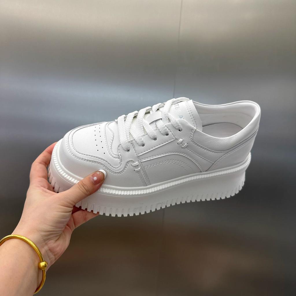 European Station Muffin Sole Little White Shoes Women's Autumn 2024 New Breathable Fashion Versatile Small Height-increasing Board Shoes