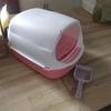 Kitty Semi-Enclosed Cat Litter Box - Splashproof Cat Toilet Tray Cleaning Basin Supplies Suitable for Kittens & Pet Cat Bedpan