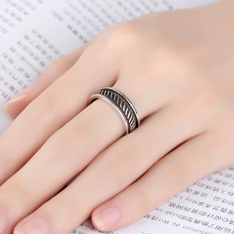 

Женское ретро черное овальное геометрическое разомкнутое кольцо - Универсальное модное украшение на указательный палец Adjustable