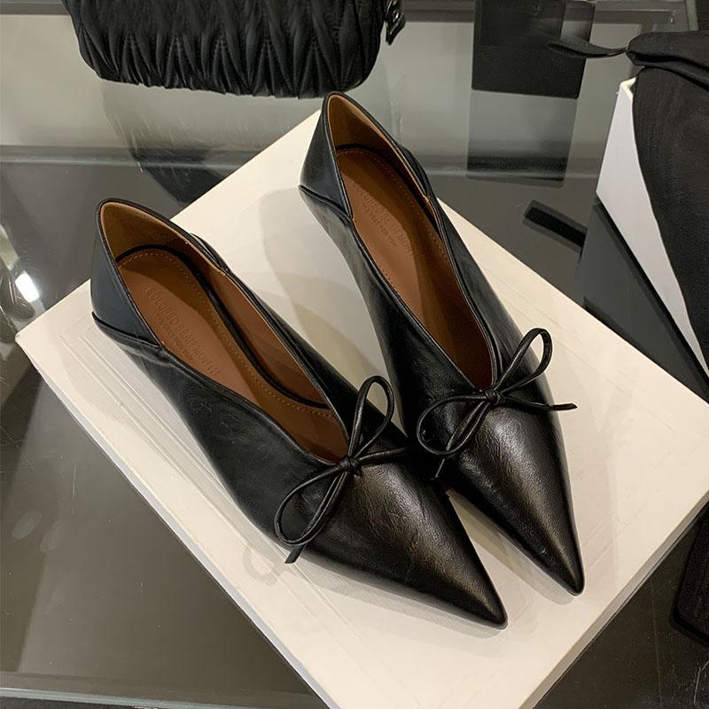 

Мода 2025 Новая мода Туфли-лодочки на низком каблуке с бантом-бабочкой Женская обувь с мелким вырезом Женская обувь без застежки Обувь с острым носком Женская обувь на каблуке 37 чёрный