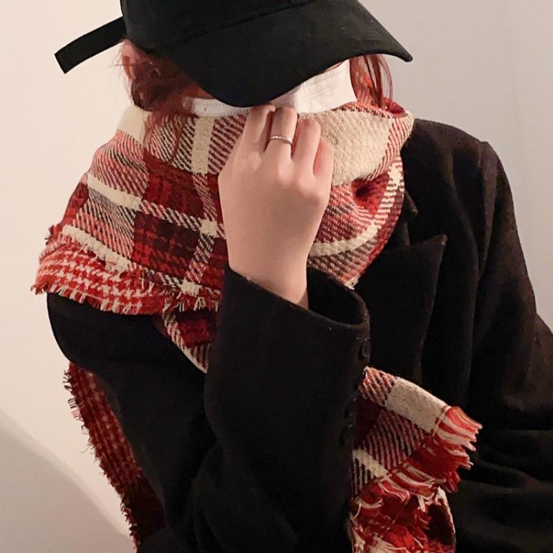 Red plaid scarf women's winter new new New Year's warm couple Christmas gift plaid