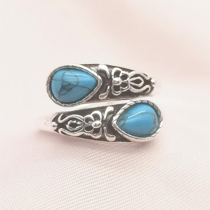 

Xiaojun Moonstone Spoon Ring, Victorian Vintage Embossed Bow Bosnian Ring Adjustable opening