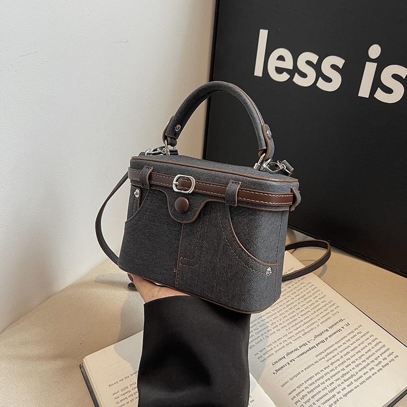 Популярные нишевые сумки женские новые универсальные сумки-мессенджеры модные портативные сумки-коробки чёрный