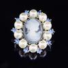 Stylish European & American Vintage Cameo Queen Brooch: Elegant Woman Head Lapel Pin Accessory