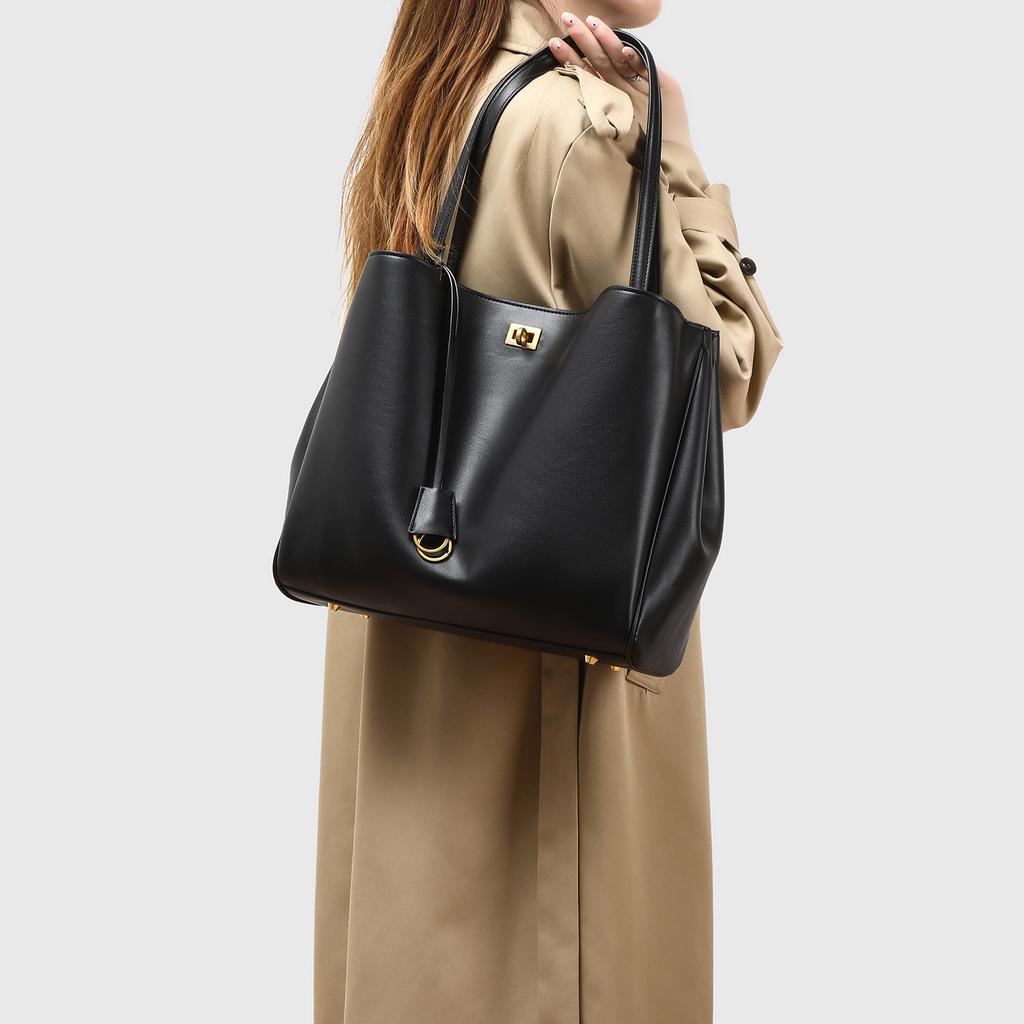Fashion and leisure large-capacity portable women's bags niche high-end portable women's bags fashion commuter tote bags