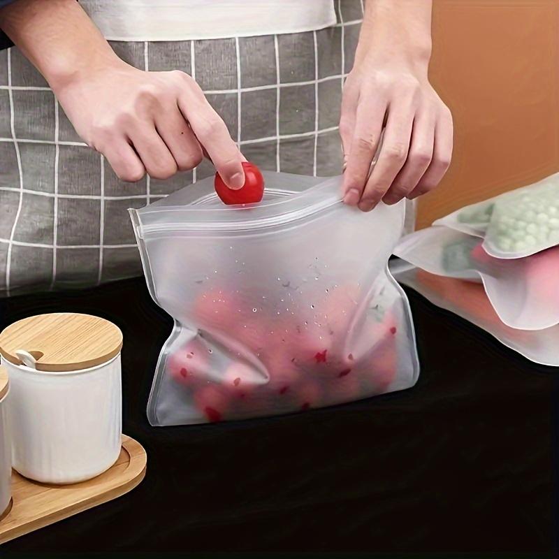 8Pack of Reusable Silicone Food Storage Bags - Excluding BPA Self-sealing bag Suitable for fruits Vegetables Sandwiches and Meat - Ideal for