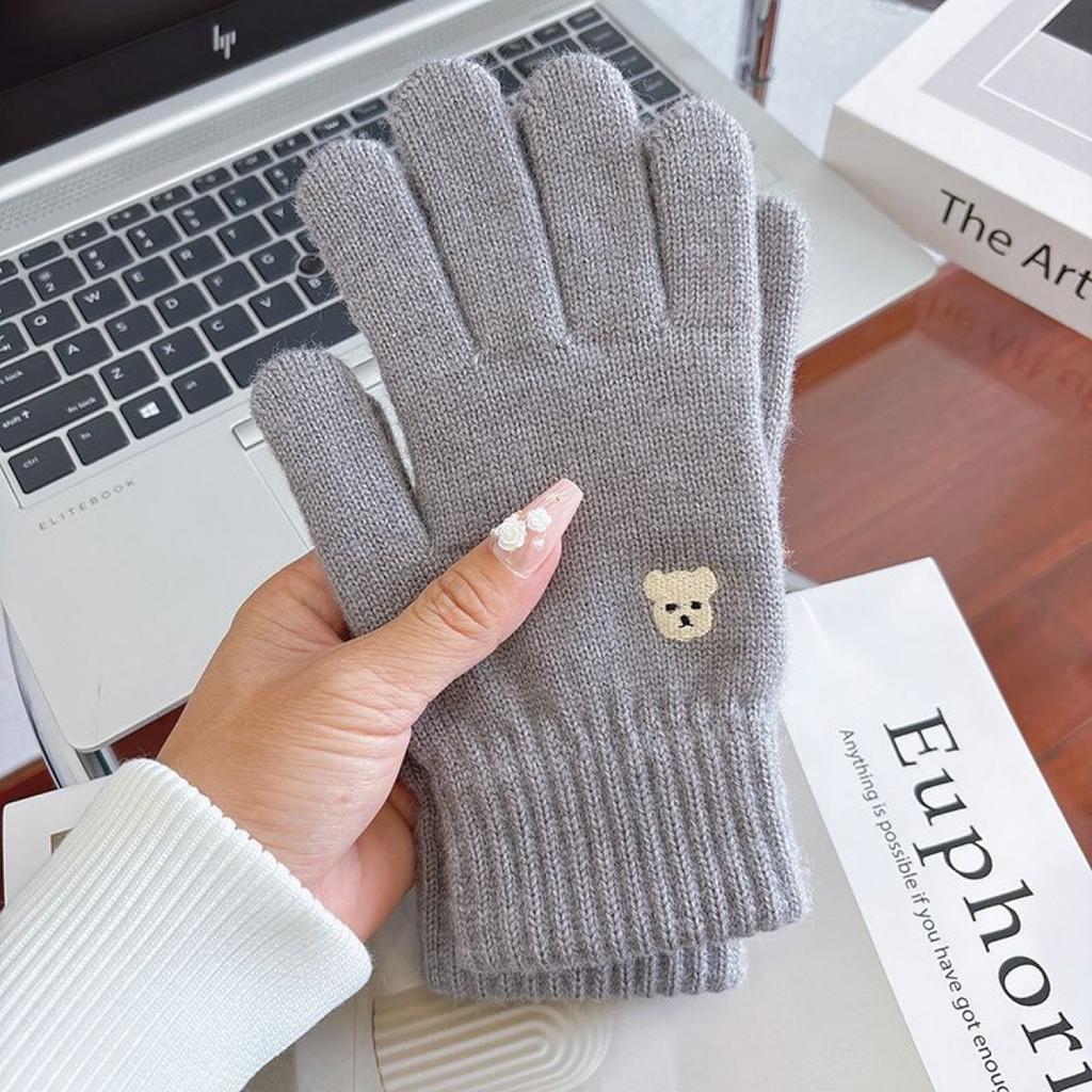 Knitted Winter Touchscreen Gloves for Women and Men Soft Warm Comfortable Full Finger Gloves Suitable for Outdoor and Indoor Use
