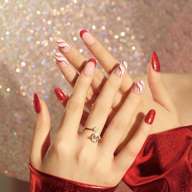 Christmas Manicure Collection: Press-On False Nails & Nail Stickers