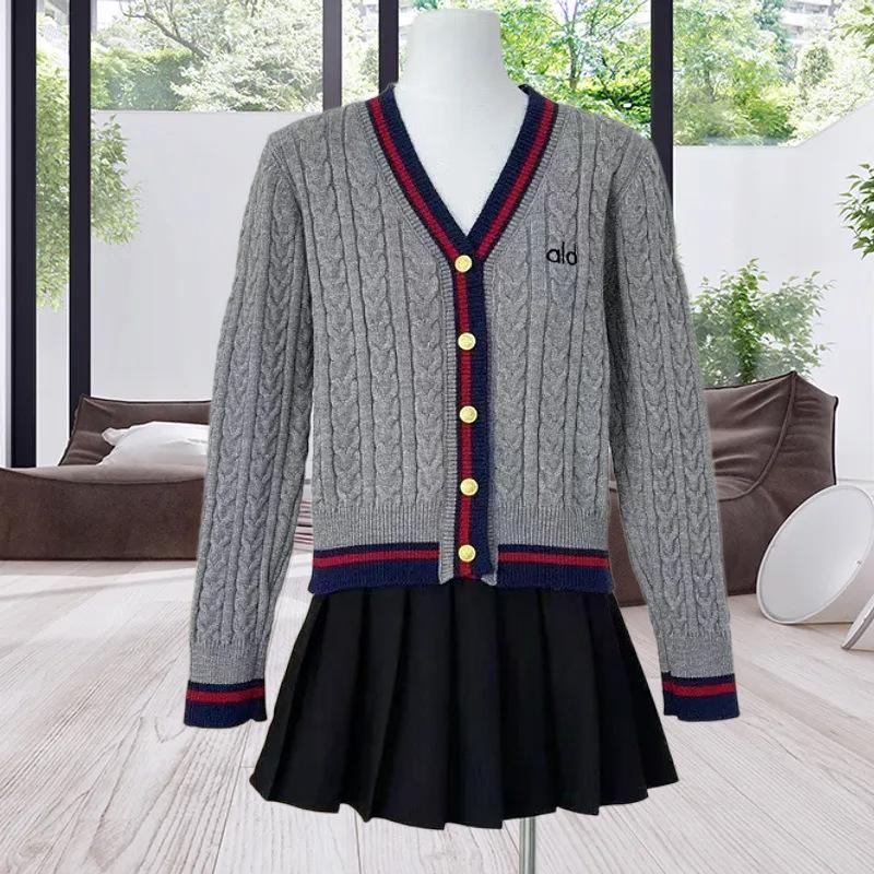 

Vintage college style collar contrasting color knitted cardigan autumn and winter new thin twist sweater jacket women average size серый