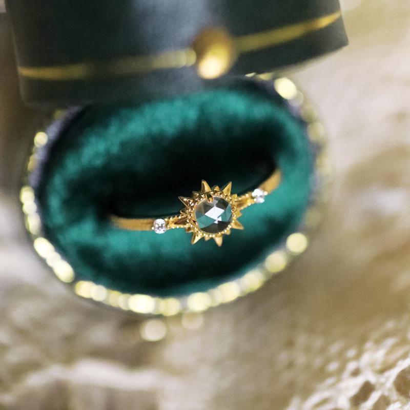 Vintage Japanese Sun God Rose-Cut Simulated White Crystal Gold-Plated Ring for Women - Starry Sky Design