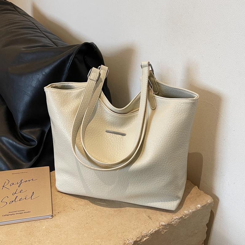 Vintage handbag bag high-end large-capacity women's bag 2025 new simple commuter bag fashionable shoulder underarm bag