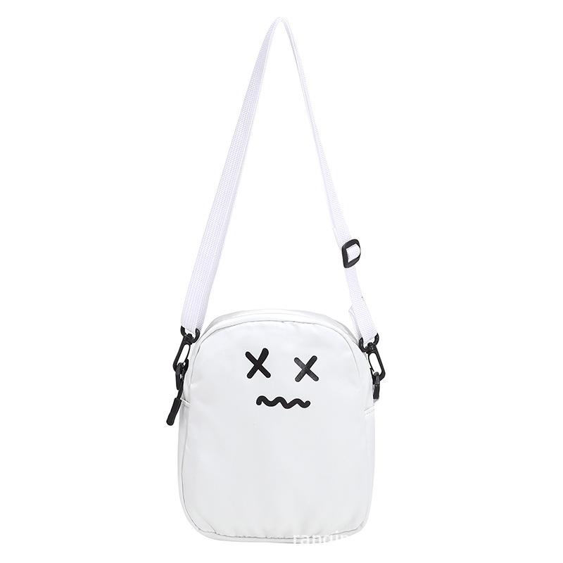 

Новая зимняя нейлоновая маленькая квадратная сумка, забавная и милая мультяшная мини-сумка, сумка для мобильного телефона для студентов мужского и женского пола 18*21*7