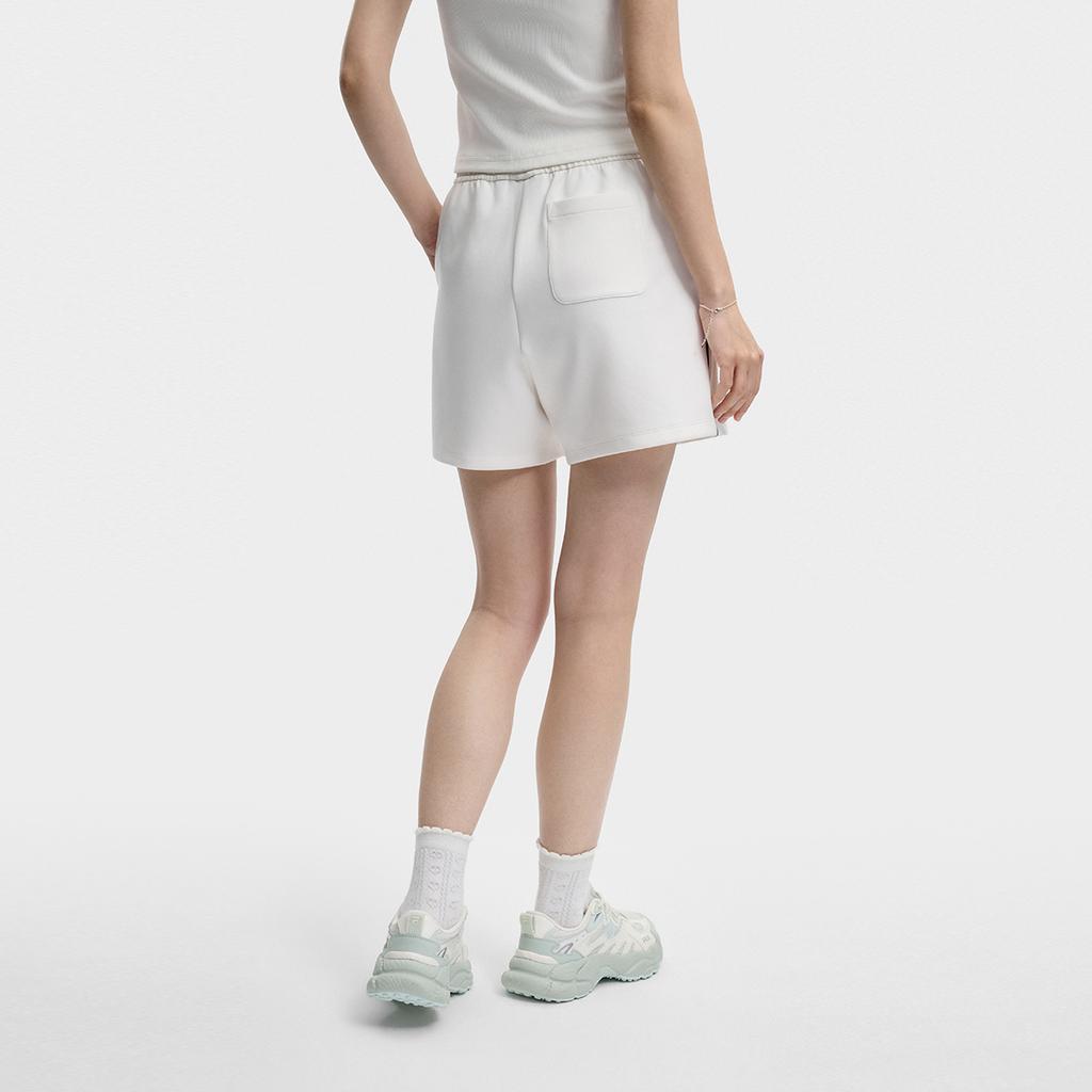 FILA Original Fashion Classic Simple Retro Sports Versatile Comfortable Loose Casual Shorts Women shorts Cloud-Mushroom-White F51W629601FWT