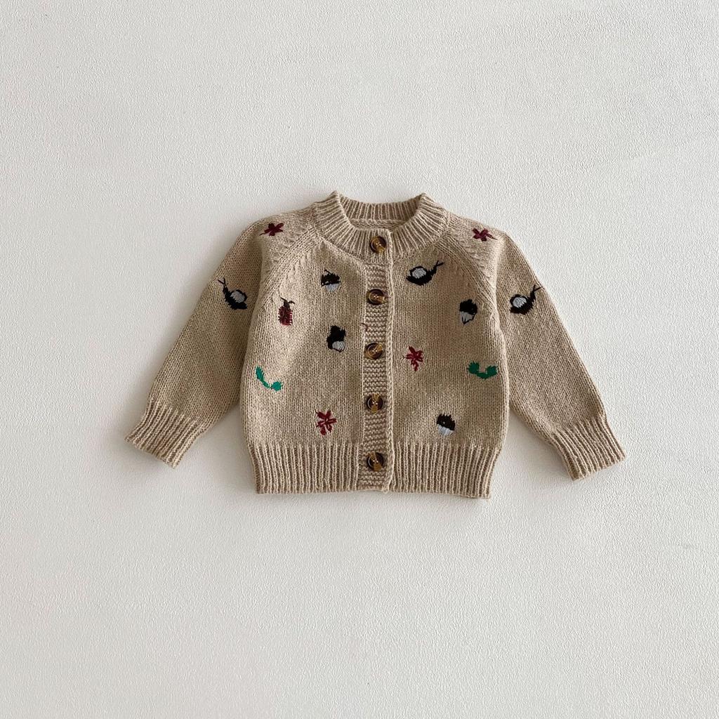 Autumn and winter new baby girl long-sleeved embroidered cardigan baby foreign versatile pine cone jacket top
