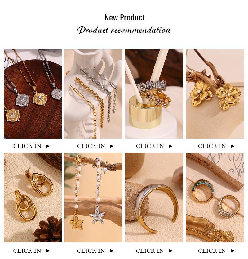 European-American Fashion Cartoon Santa Sleigh Earrings, 18K Gold Plated Stainless Steel, Christmas Drop Oil Design.