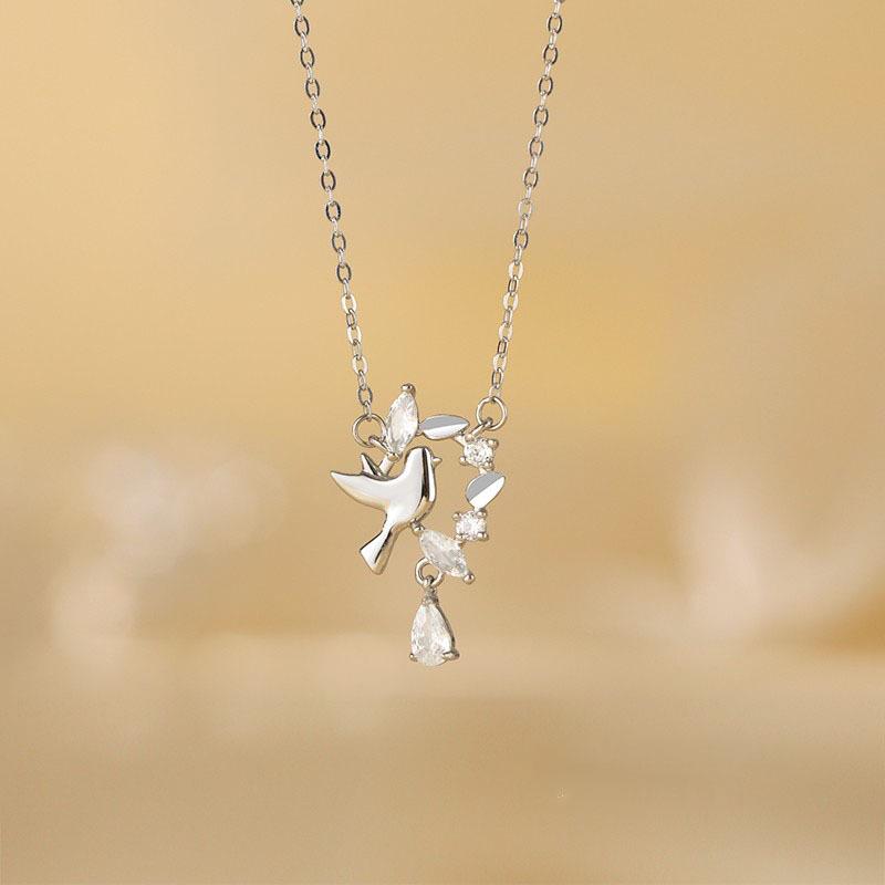 Elegant Wheat Ear Necklace: Stylish Summer Clavicle Chain - Perfect Gift for Girlfriend or Best Friend's Birthday