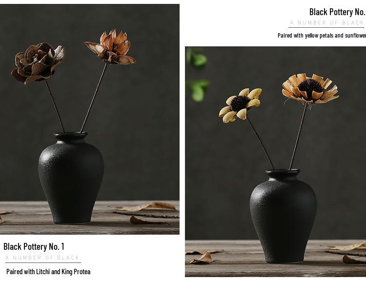 Zen Style Black Ceramic Mini Vase for Dried Flowers – Retro Chinese/Japanese Decor Ornament