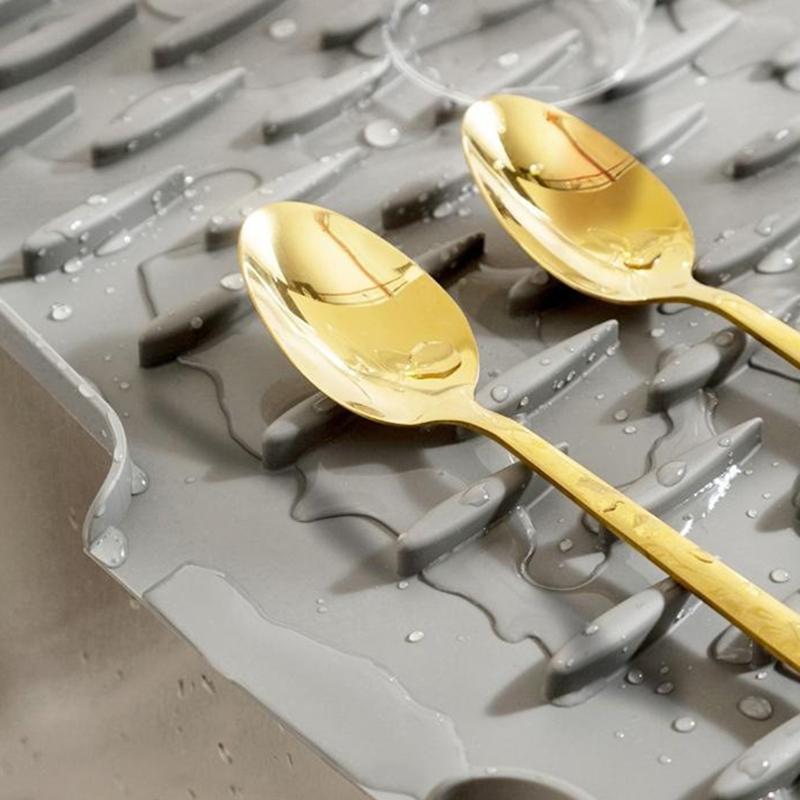 Silicone Dish Drying Mat for Kitchen Non-Slip Slope Drain Mat Heat-insulating Pot Pads Tableware Fruit Drain Mats Kitchen Tool