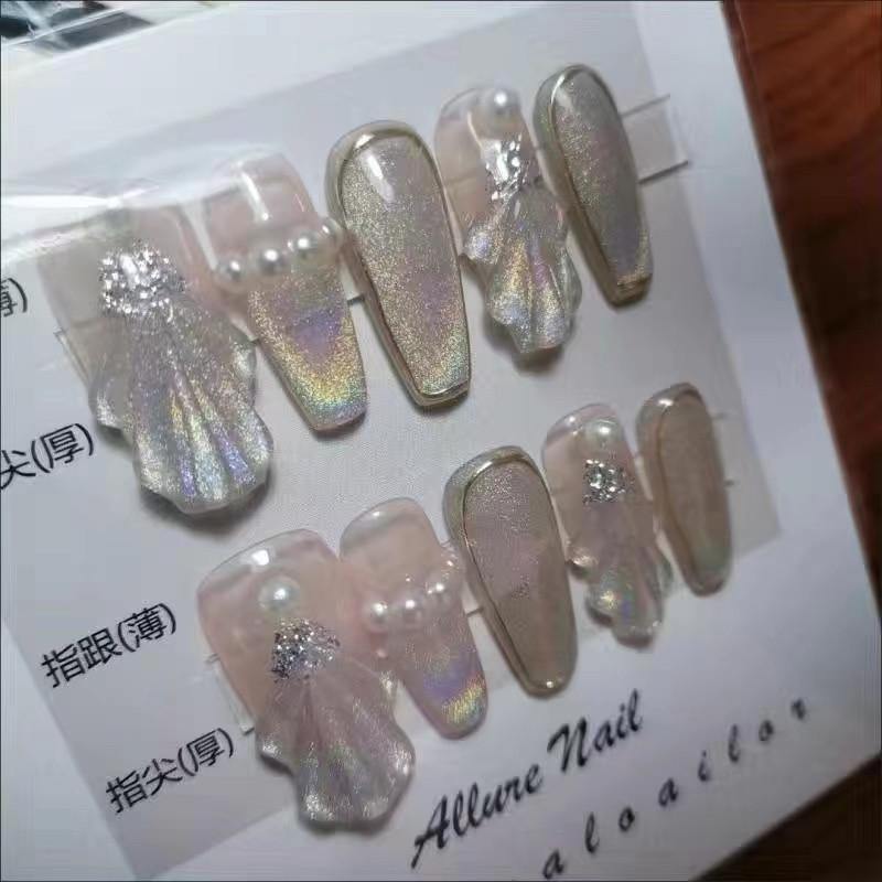 

Handmade Rainbow Cat Eye Gel Press-On Nails Rainbow Cat Eye - Medium with Adhesive Tools XS