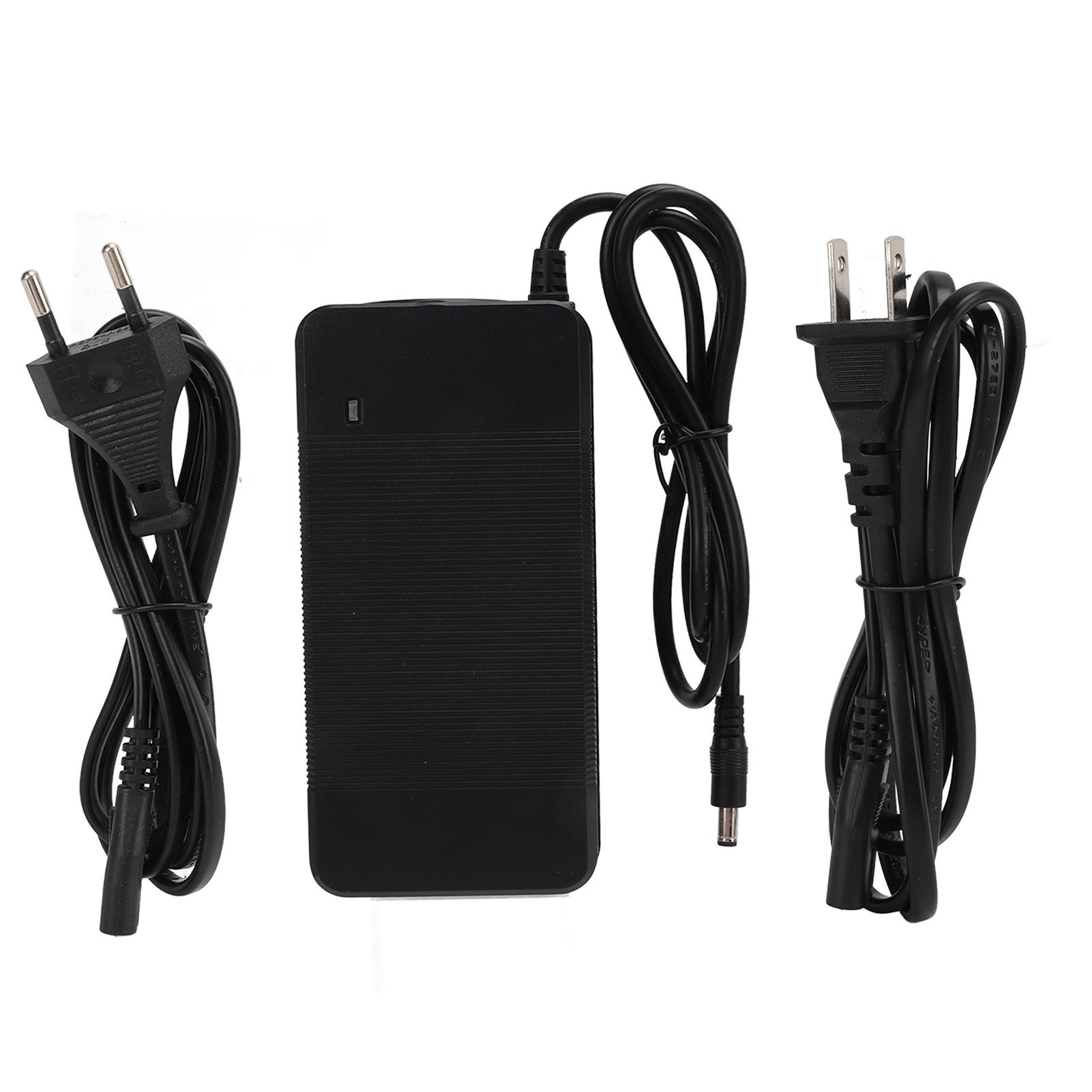 

Литий-ионный зарядный адаптер питания со светодиодным индикатором 54.6V 2A для электрического скутера 100-240V