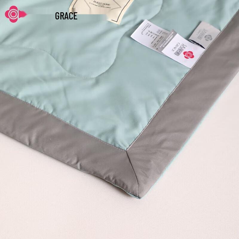 Graceful Hand-Edged Summer Quilt