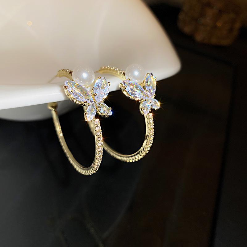 Golden Inlaid Zircon Butterfly Pearl Earrings Personality Fashion Shining Earrings Wedding Jewelry Birthday Gifts