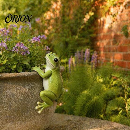 Frog Statue for Flower Pots Planter Climber Statue, Realistic Resin Animal Ornament, Waterproof Small Ponds Figurine Indoor Outdoor Pot Edge
