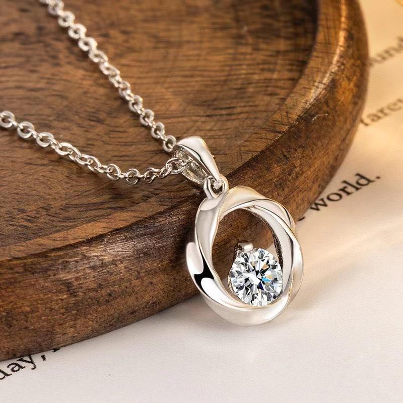 Mobius Zircon Necklace Women'S Fashion Light Luxury Niche Design Sense Ring Pendant Exquisite Jewelry Premium Durable