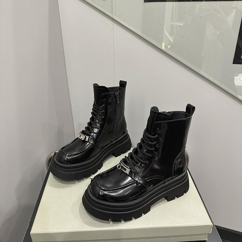 

Stepping shit feeling thick-soled Martin boots women 2025 autumn British style versatile single boots locomotive Internet celebrity black medium boots 35